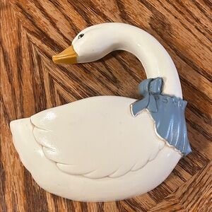 Elegant Swan Wall Decor